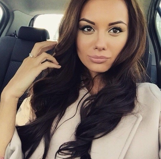 Только у меня ты сможешь окунуться в мир наслаждения и удовольствия. ✨
Я искусная спутница, которая заботится о твоих желаниях и сделает все, чтобы ты почувствовал себя дорогим и желанным. Мои услуги направлены на удовлетворение твоих самых сокровенных фантазий. 💋
Я гарантирую вам высококлассный сервис, комфорт и конфиденциальность. Также у меня превосходный слух и дар общения, поэтому со мной тебе не будет скучно. 💫
Мои фото настоящие и без ретуши, для того чтобы ты смог оценить мою естественную красоту. Обзоры моих клиентов говорят сами за себя - я знаю, как удивить и порадовать. 😍
Так что, готов забыть о реальности и погрузиться в мир блаженства со мной? Звони, и я открою тебе двери в рай. ✨ Ева